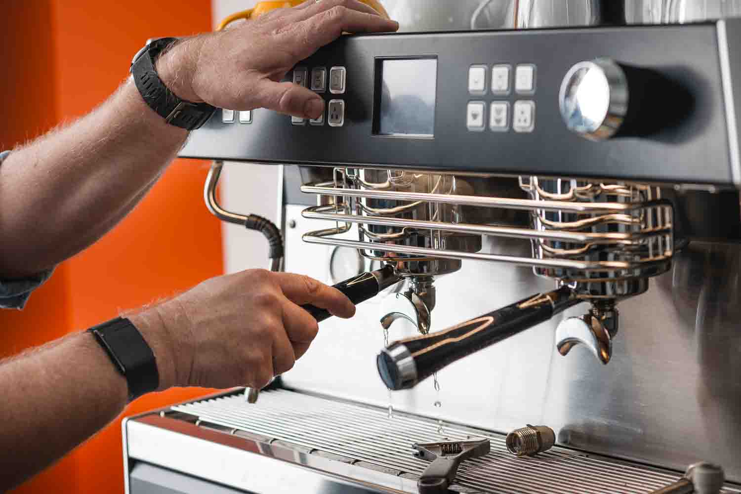 Moka Monkeys: Espresso machine repair, maintenance, upgrades, and full servicing in Essex & East London to ensure optimal performance and longevity.