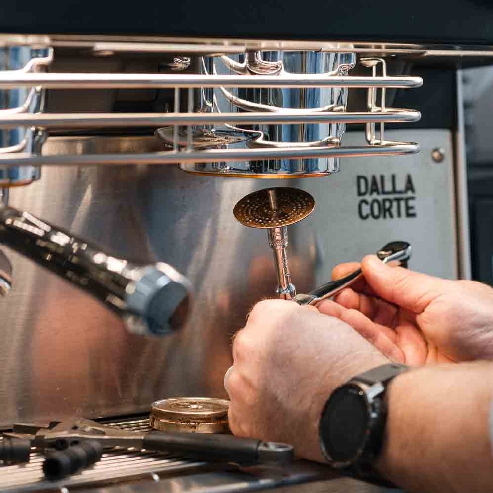 Moka Monkeys: Espresso machine repair, maintenance, upgrades, and full servicing in Essex & East London to ensure optimal performance and longevity.