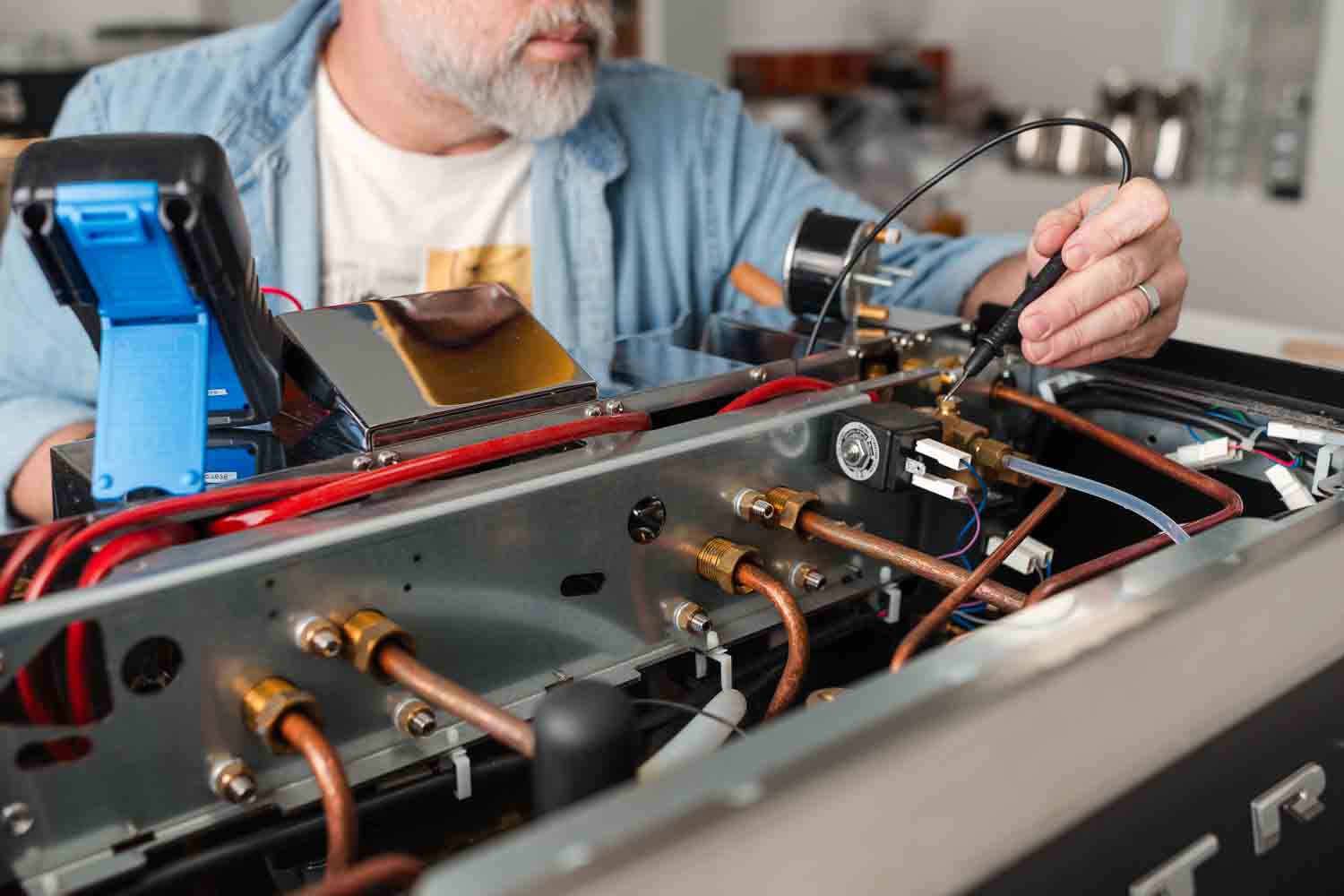 Moka Monkeys: Espresso machine repair, maintenance, upgrades, and full servicing in Essex & East London to ensure optimal performance and longevity.